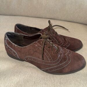 Born BOC Suzette Wingtips Shoes Brown Suede Womens 8 Oxford Flats Blue Stitching